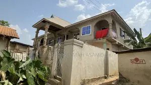 9bdrm Block of Flats in Cullands Ghana, Obuasi Municipal for sale