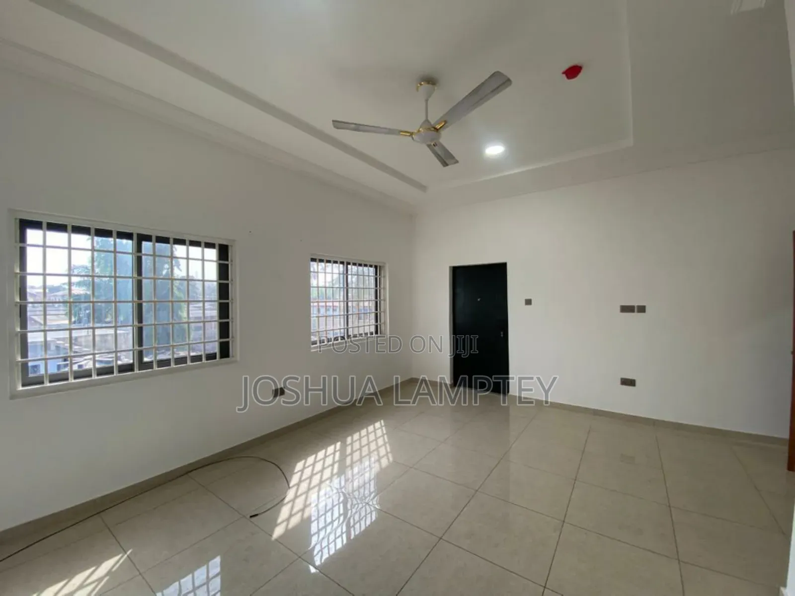 4bdrm Apartment in Madina Estate for rent