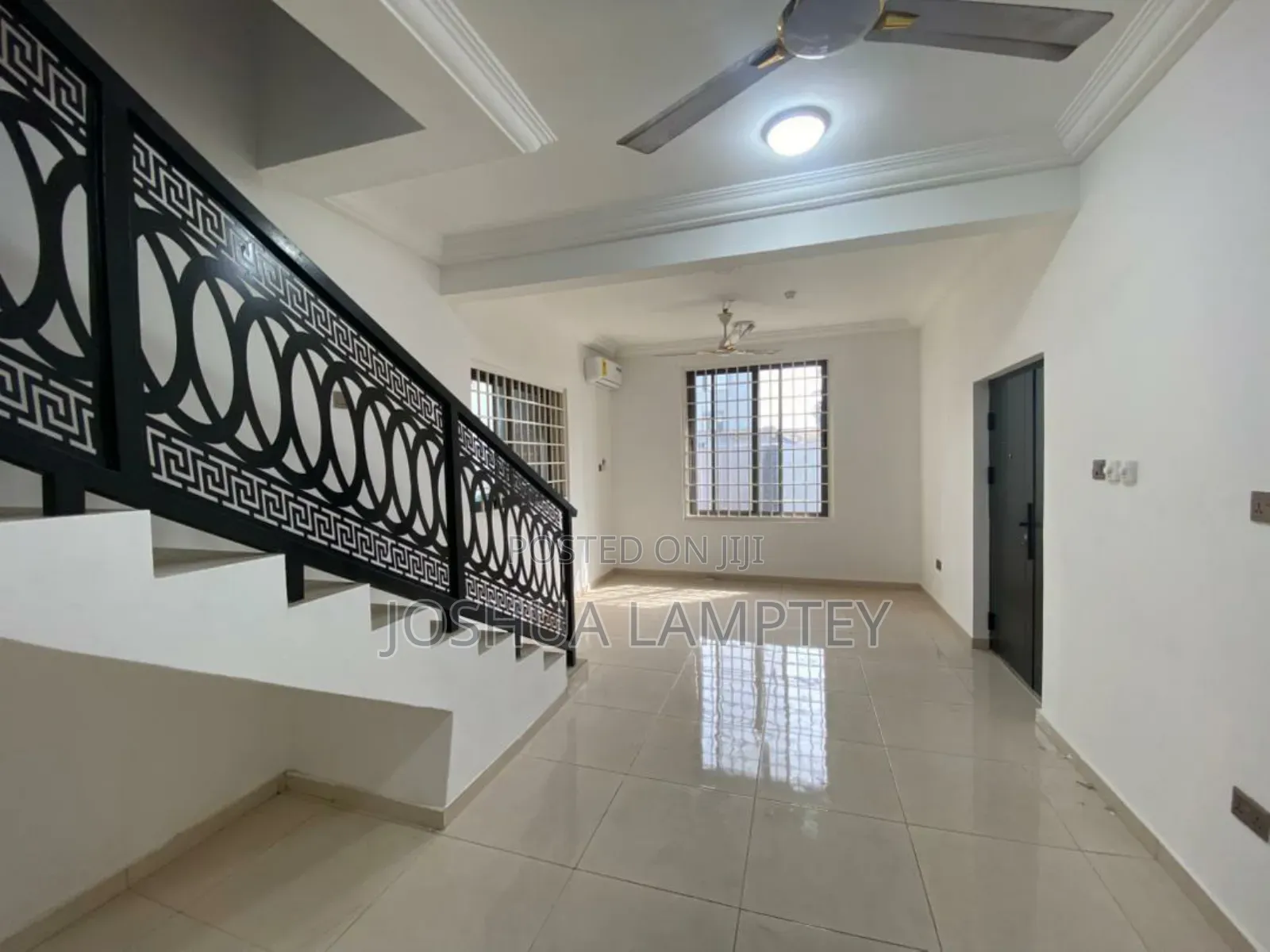 4bdrm Apartment in Madina Estate for rent