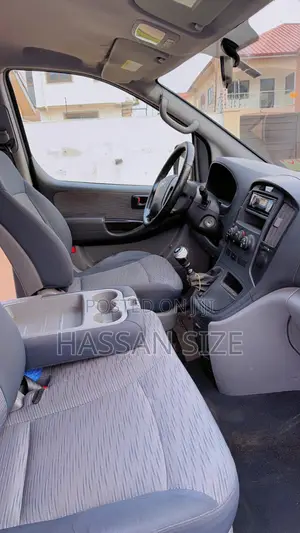 Hyundai H1 2011 Grey