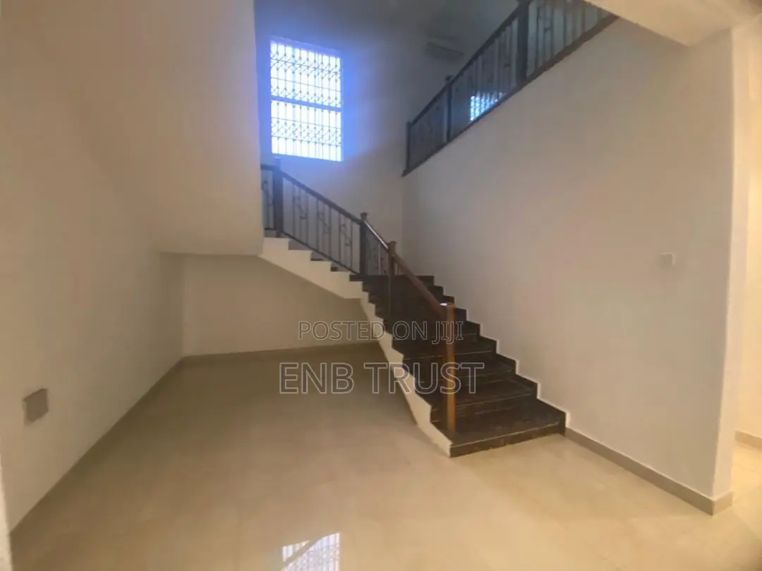 Furnished 5bdrm Duplex in East Legon, A&C Mall Area for rent