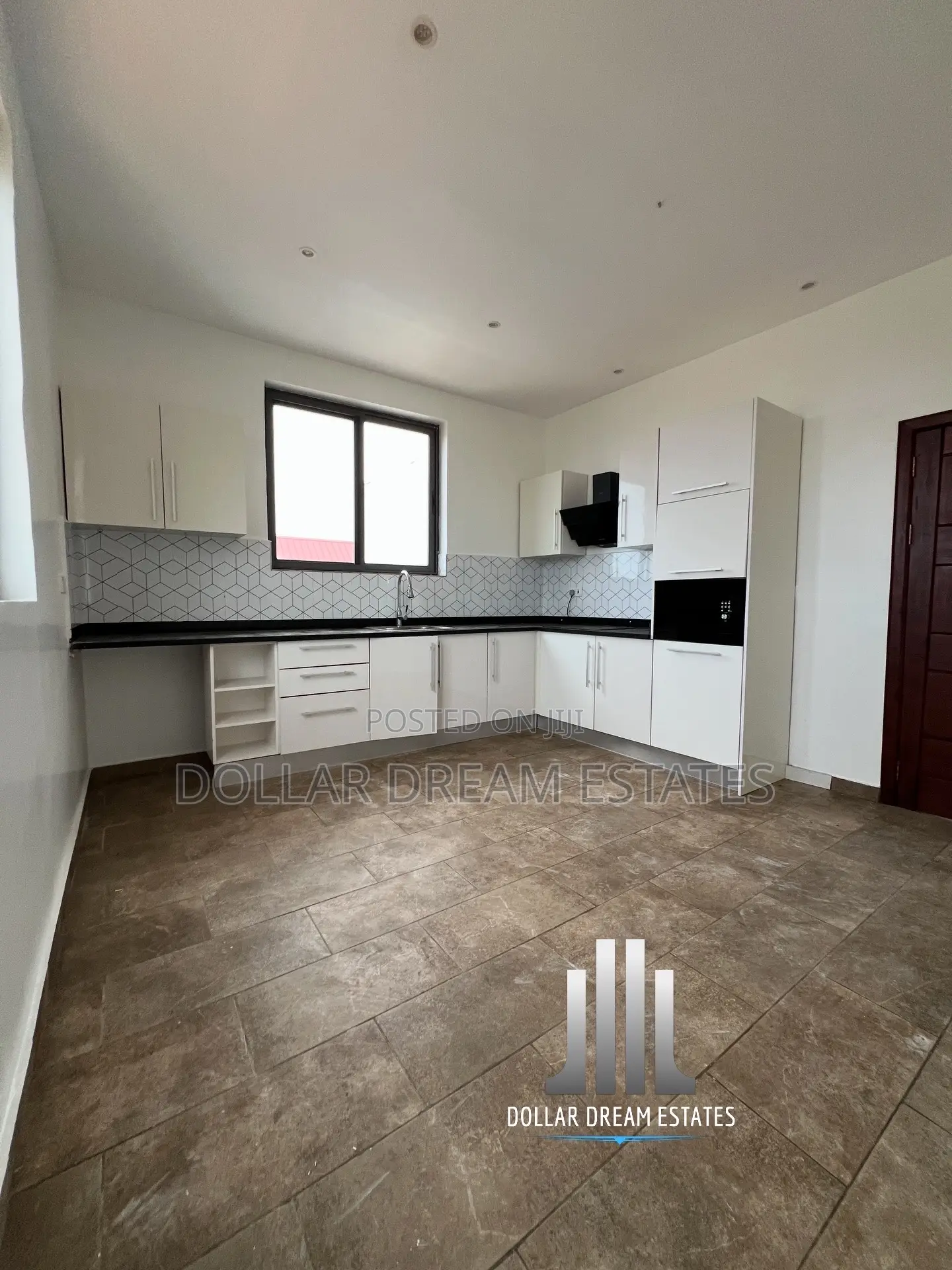 2bdrm Apartment in Adjiriganor for rent