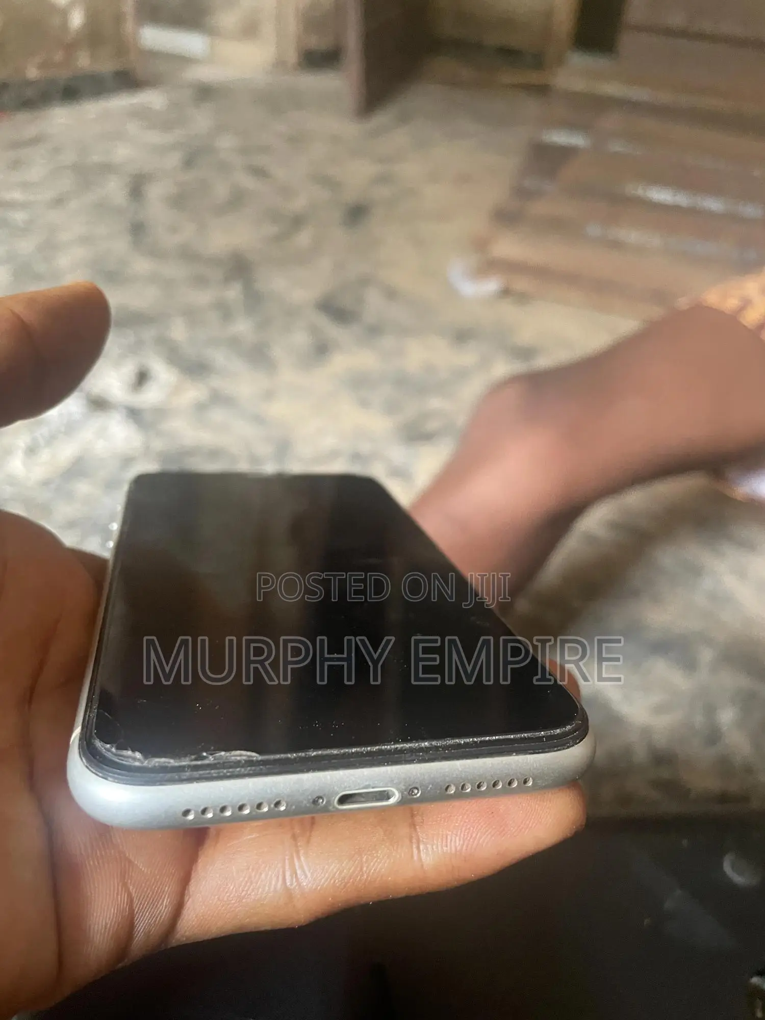 Apple iPhone 11 64 GB White