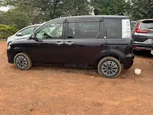 Toyota Sienta 1.5 FWD 2014 Burgundy
