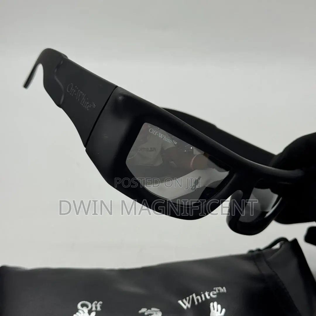 Off-White Volcanite Wrap-Around Style