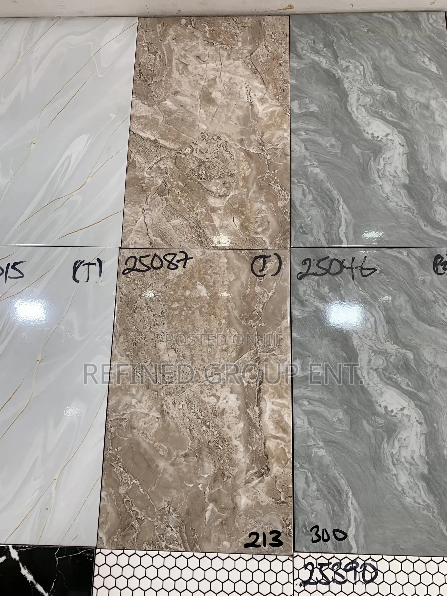 25/40 Wall Tiles. Grade 1