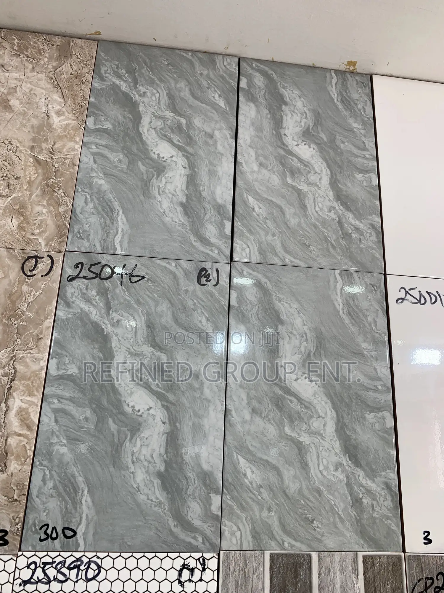 25/40 Wall Tiles. Grade 1