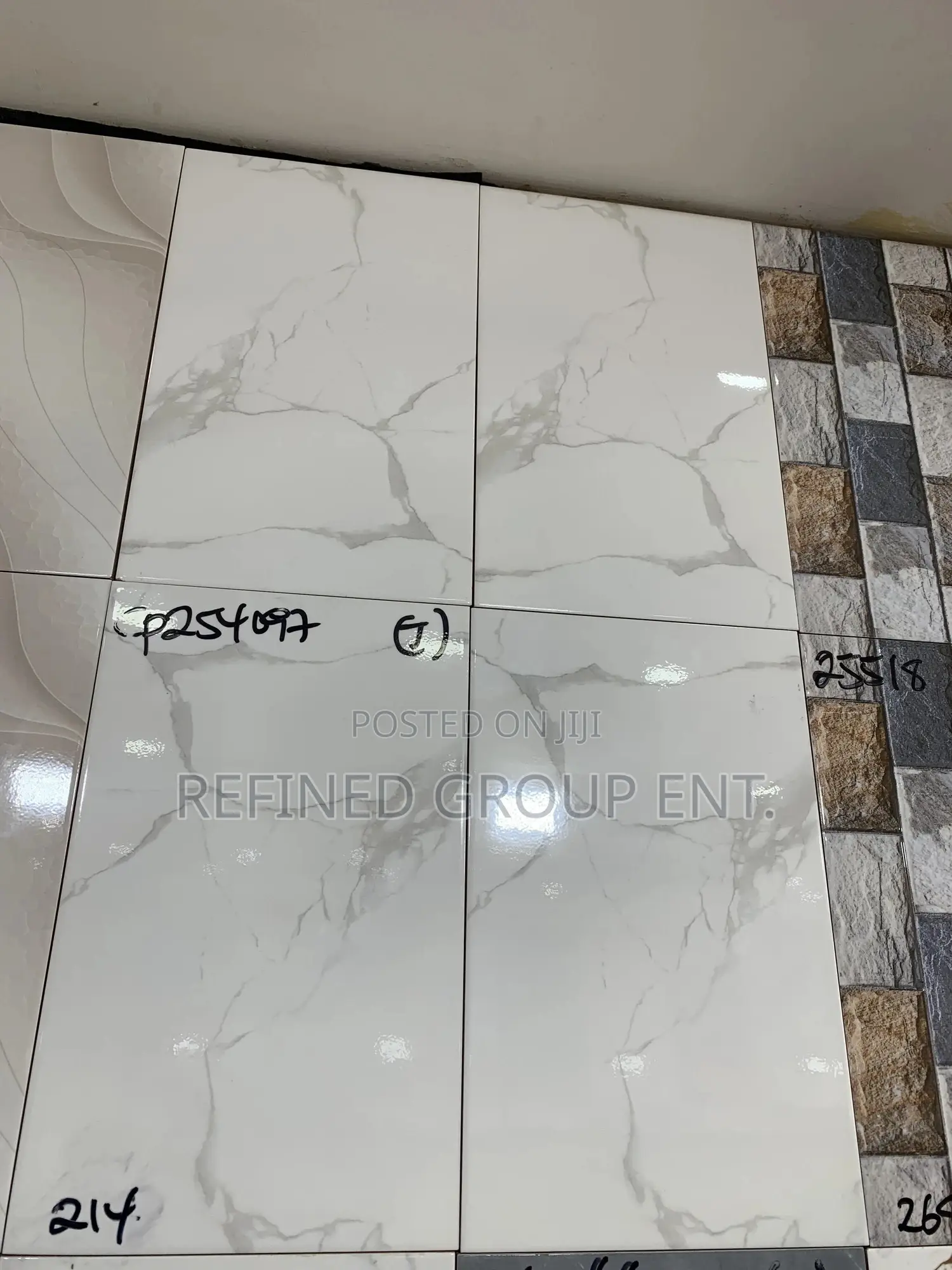 25/40 Wall Tiles. Grade 1