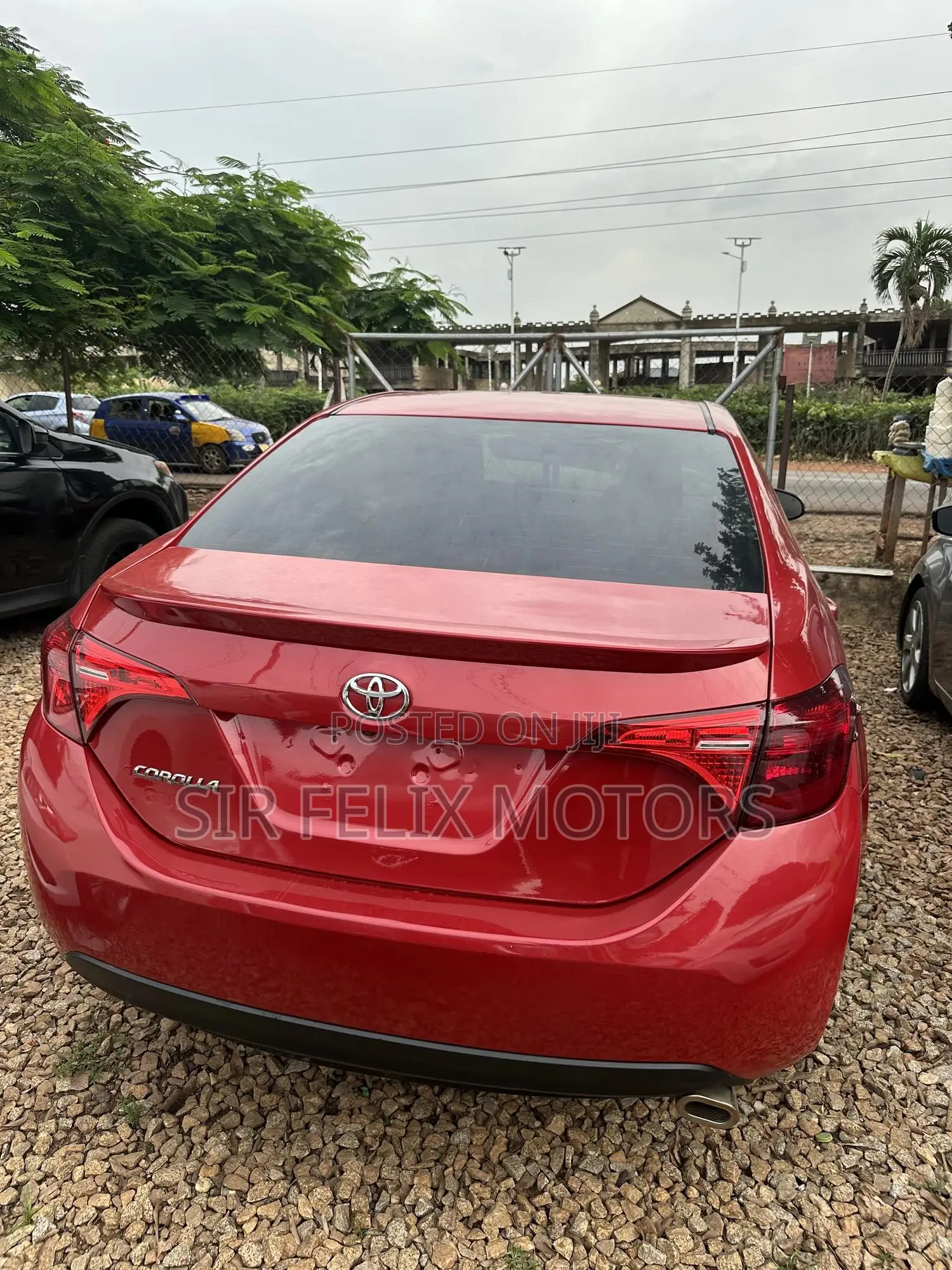 Toyota Corolla SE (1.8L 4cyl 2A) 2018 Red