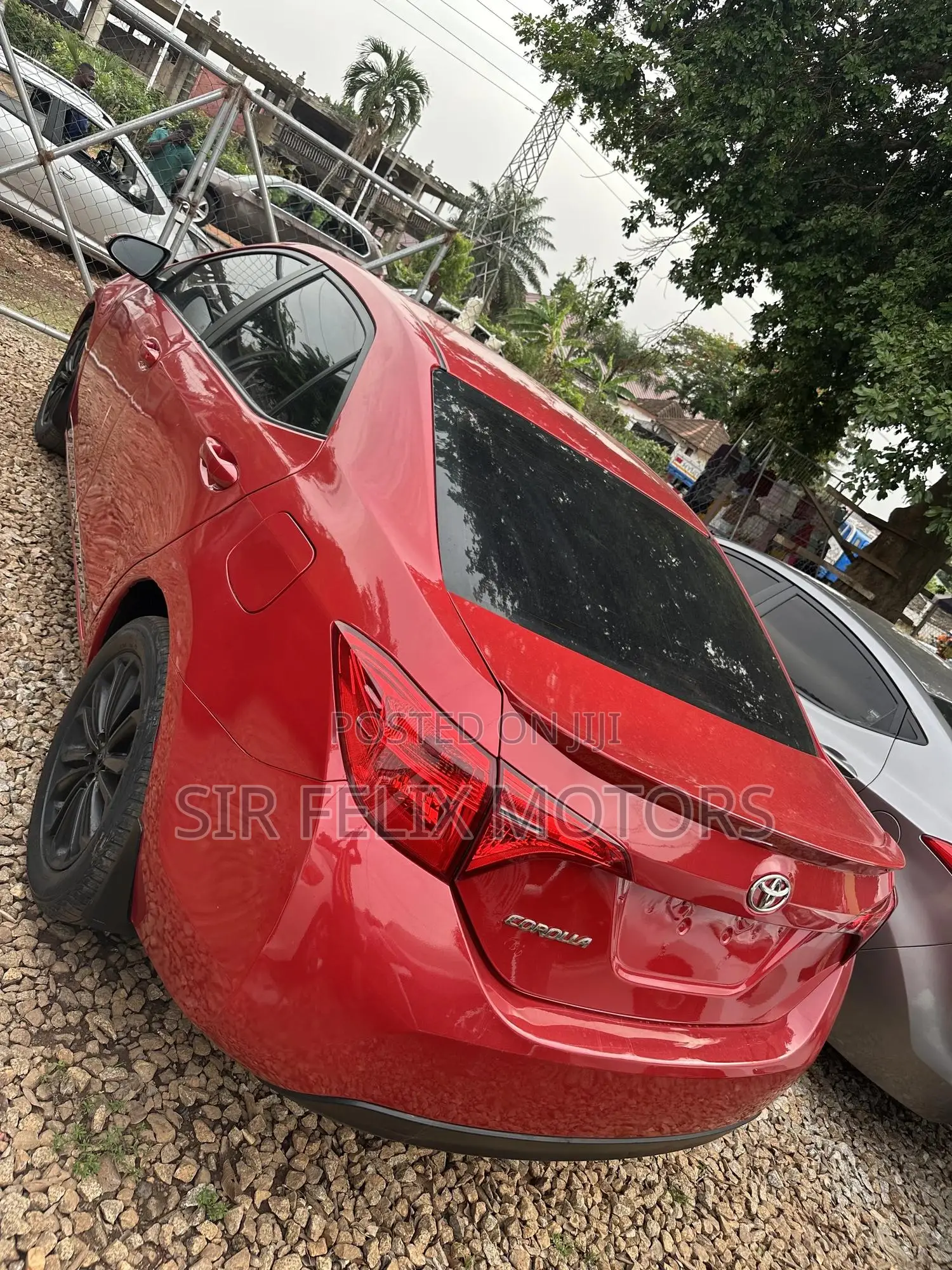 Toyota Corolla SE (1.8L 4cyl 2A) 2018 Red