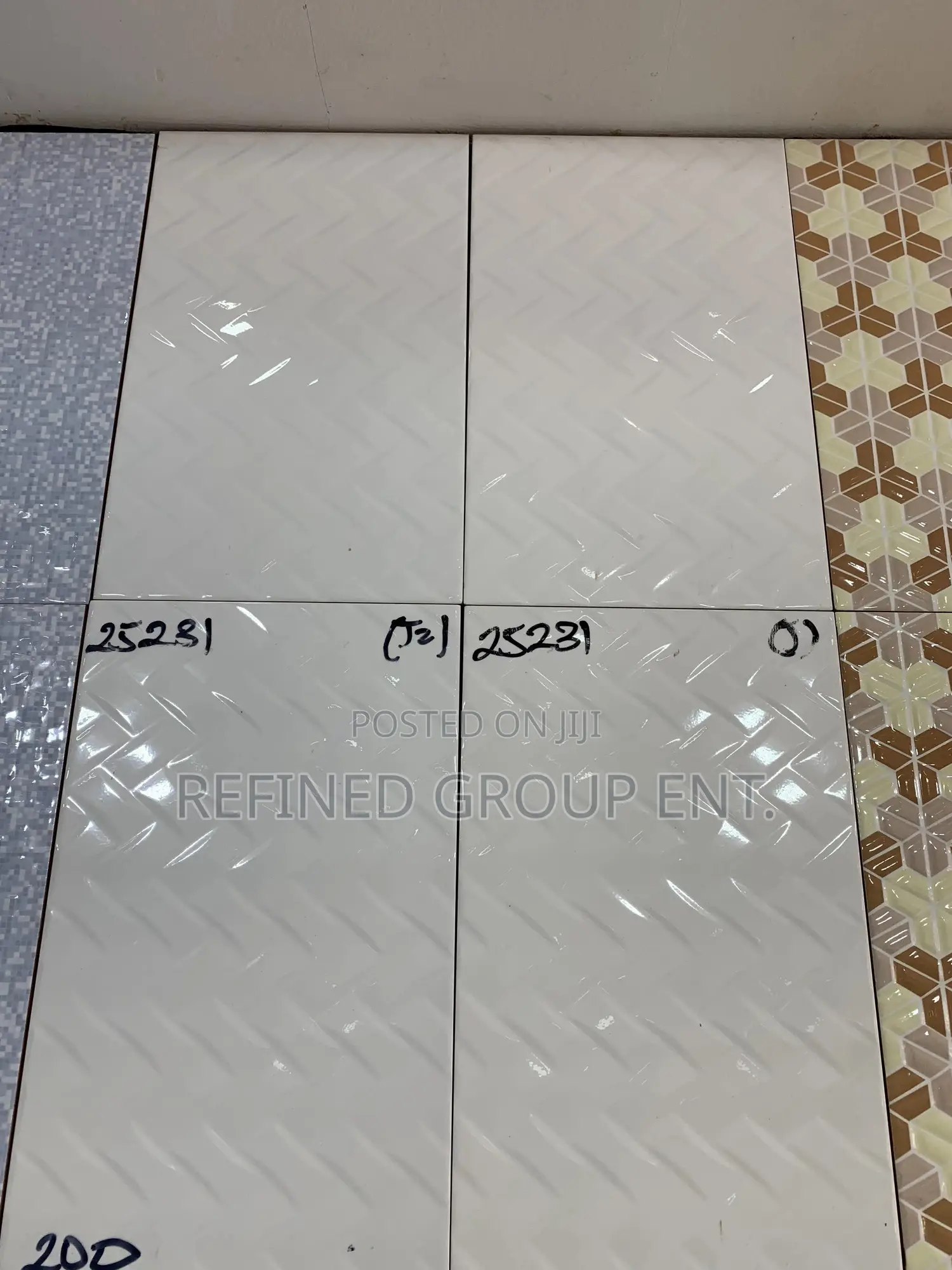 Wall Tiles. 25/40cm