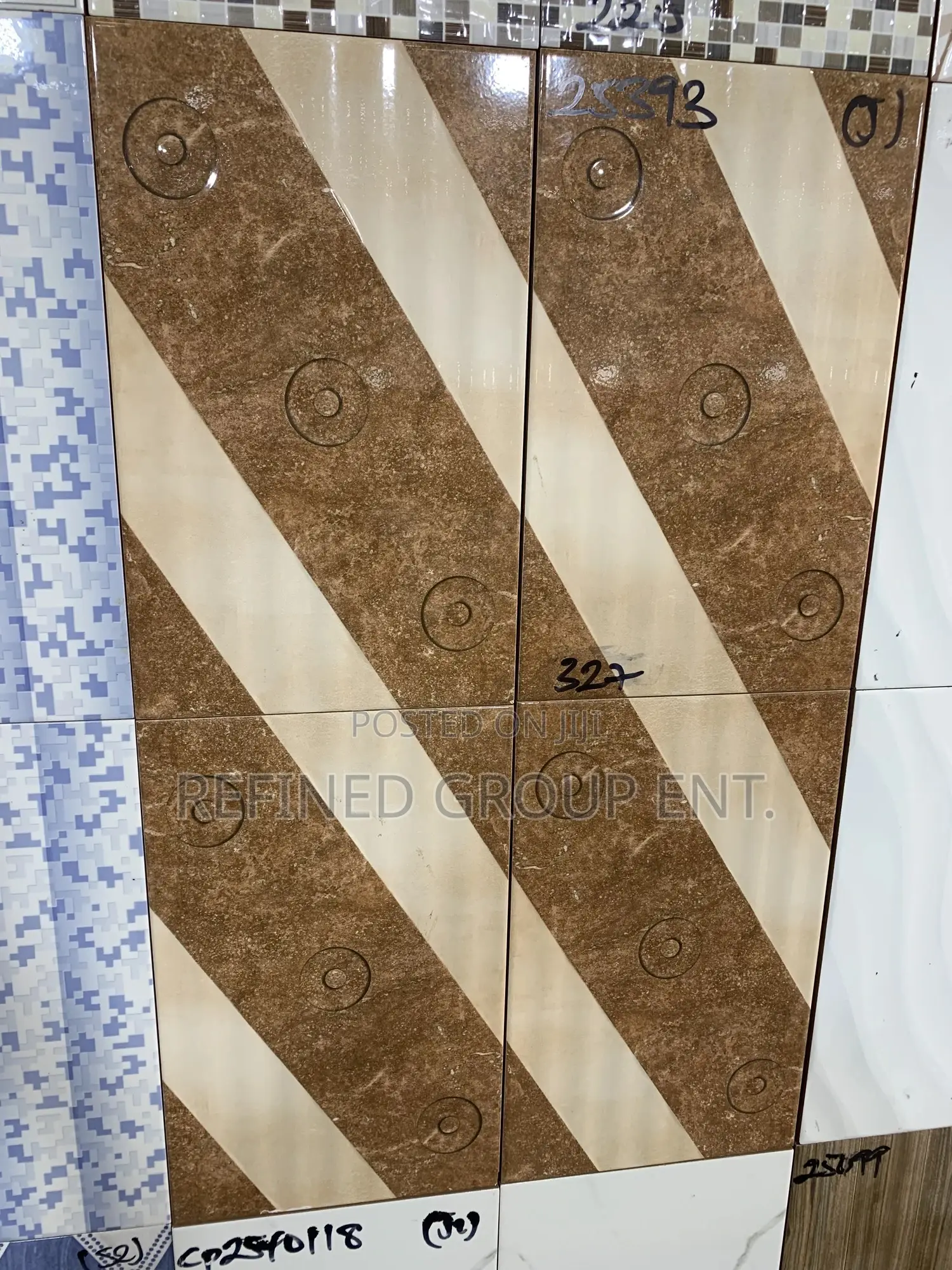 Wall Tiles. 25/40cm