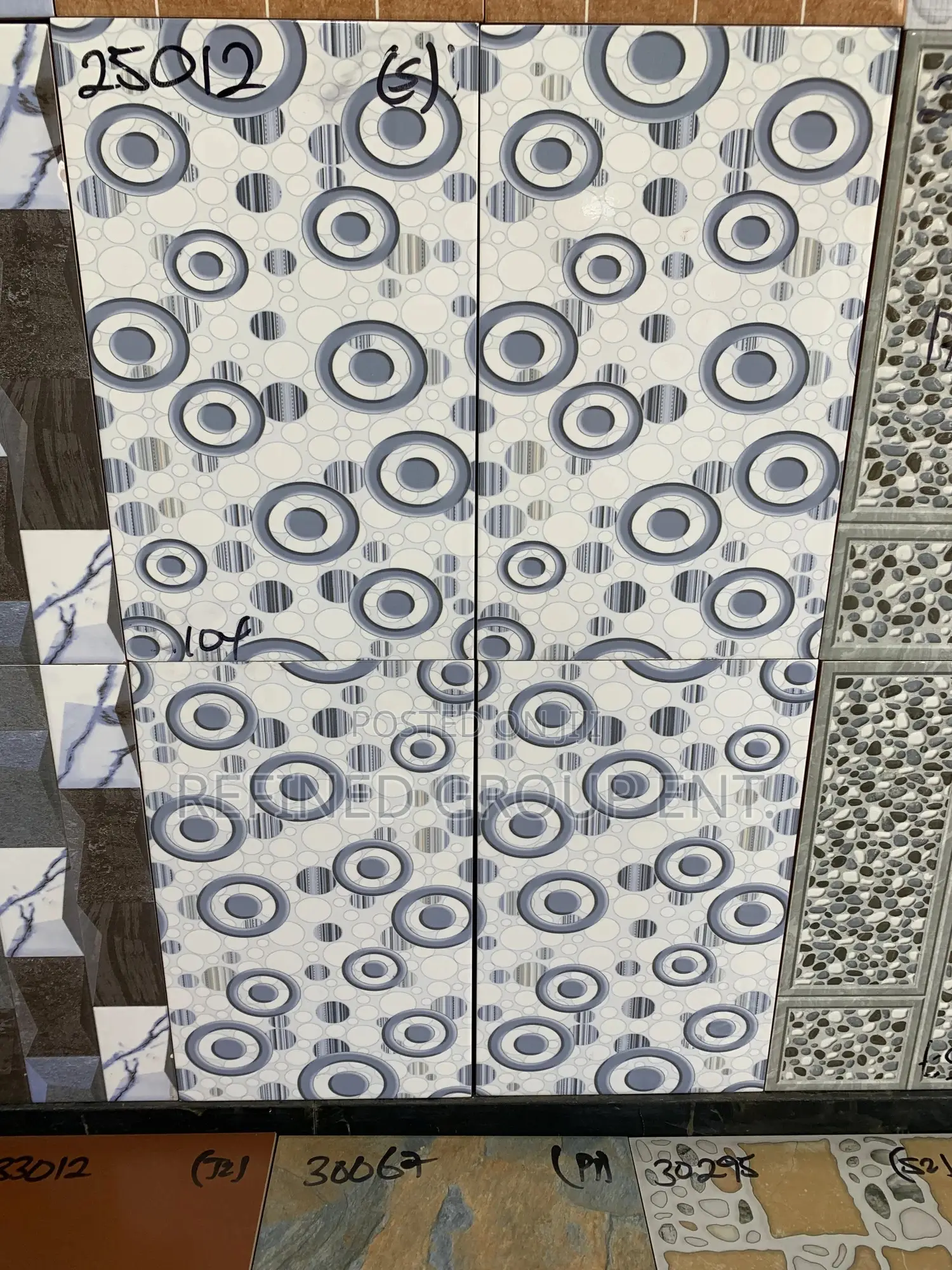 Wall Tiles. 25/40cm