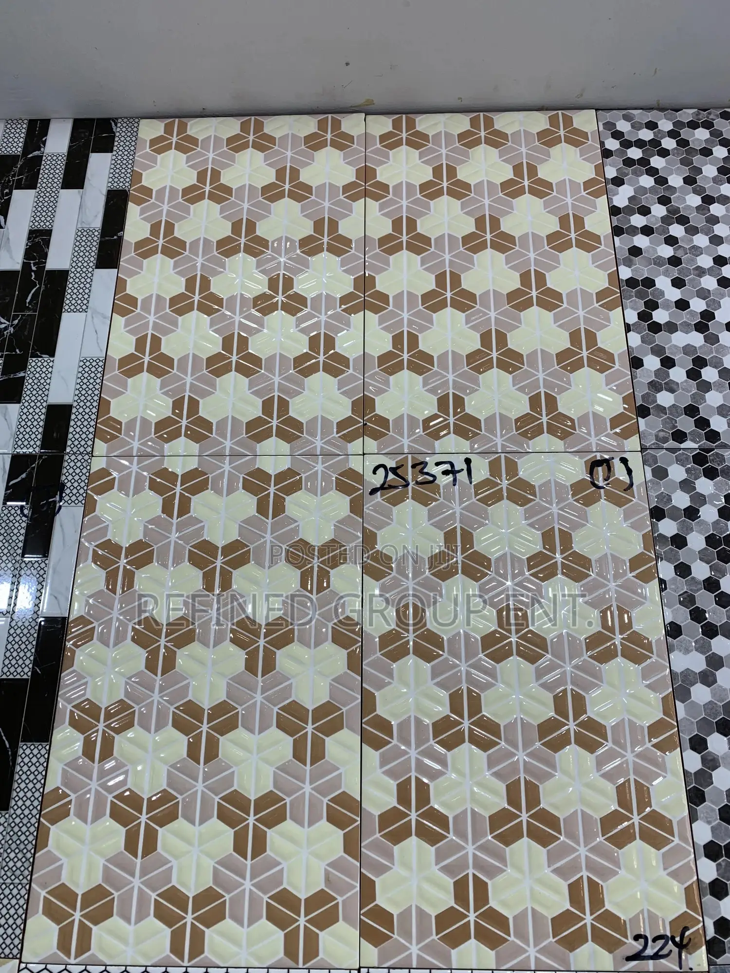 Wall Tiles. 25/40cm