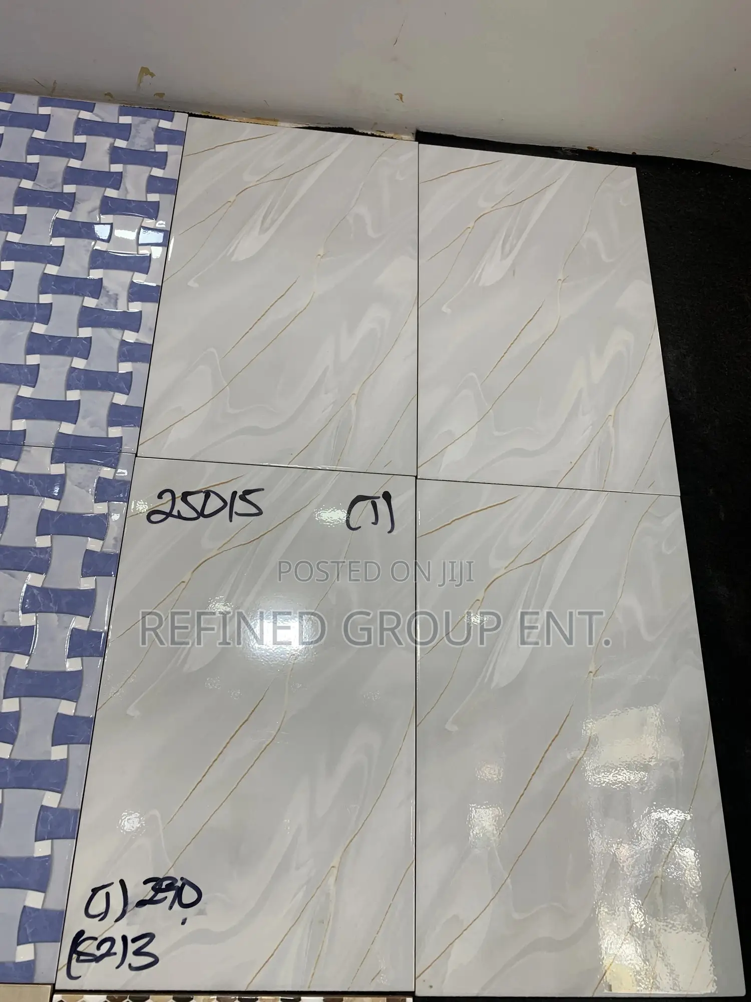 Wall Tiles. 25/40cm