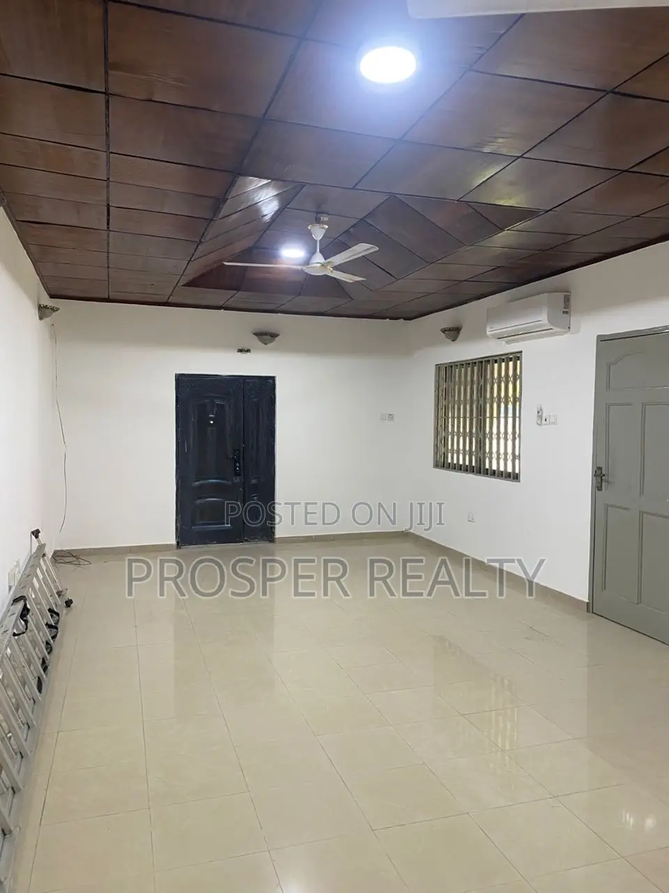 3 Bed House/Office Space