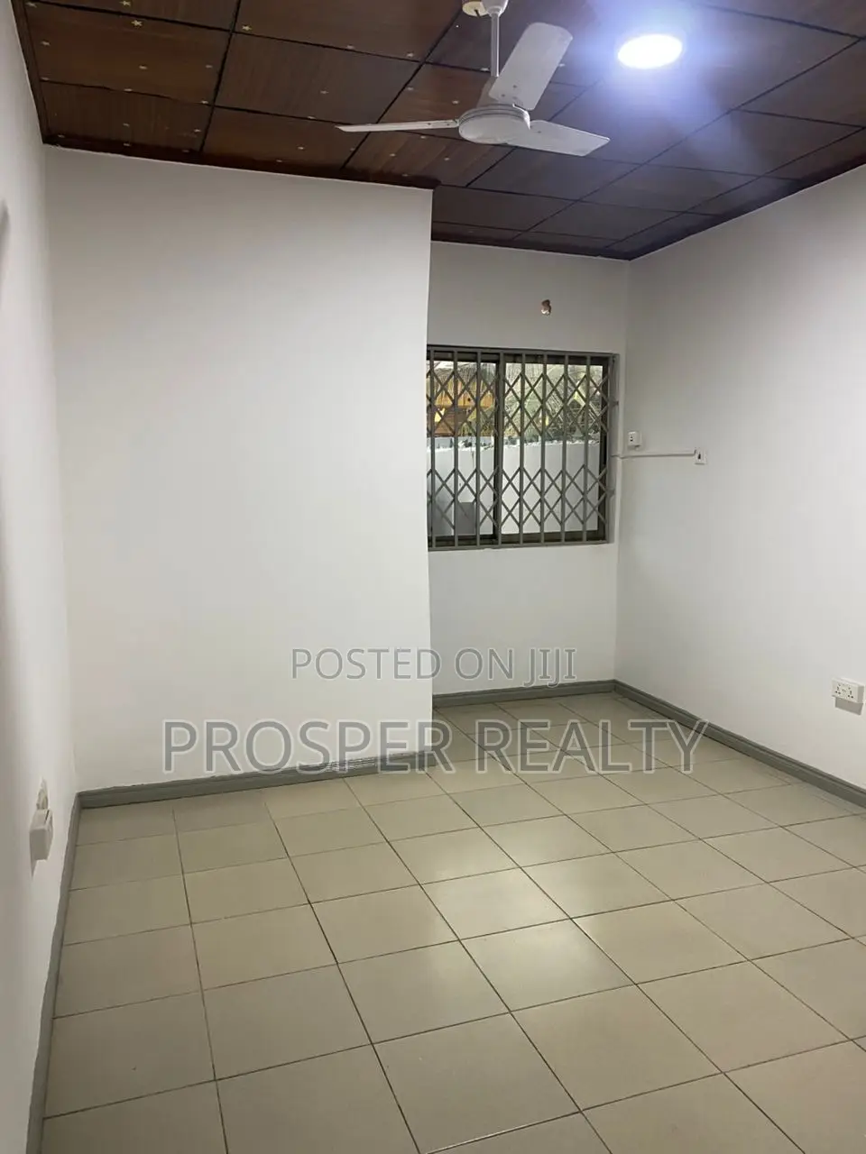 3 Bed House/Office Space