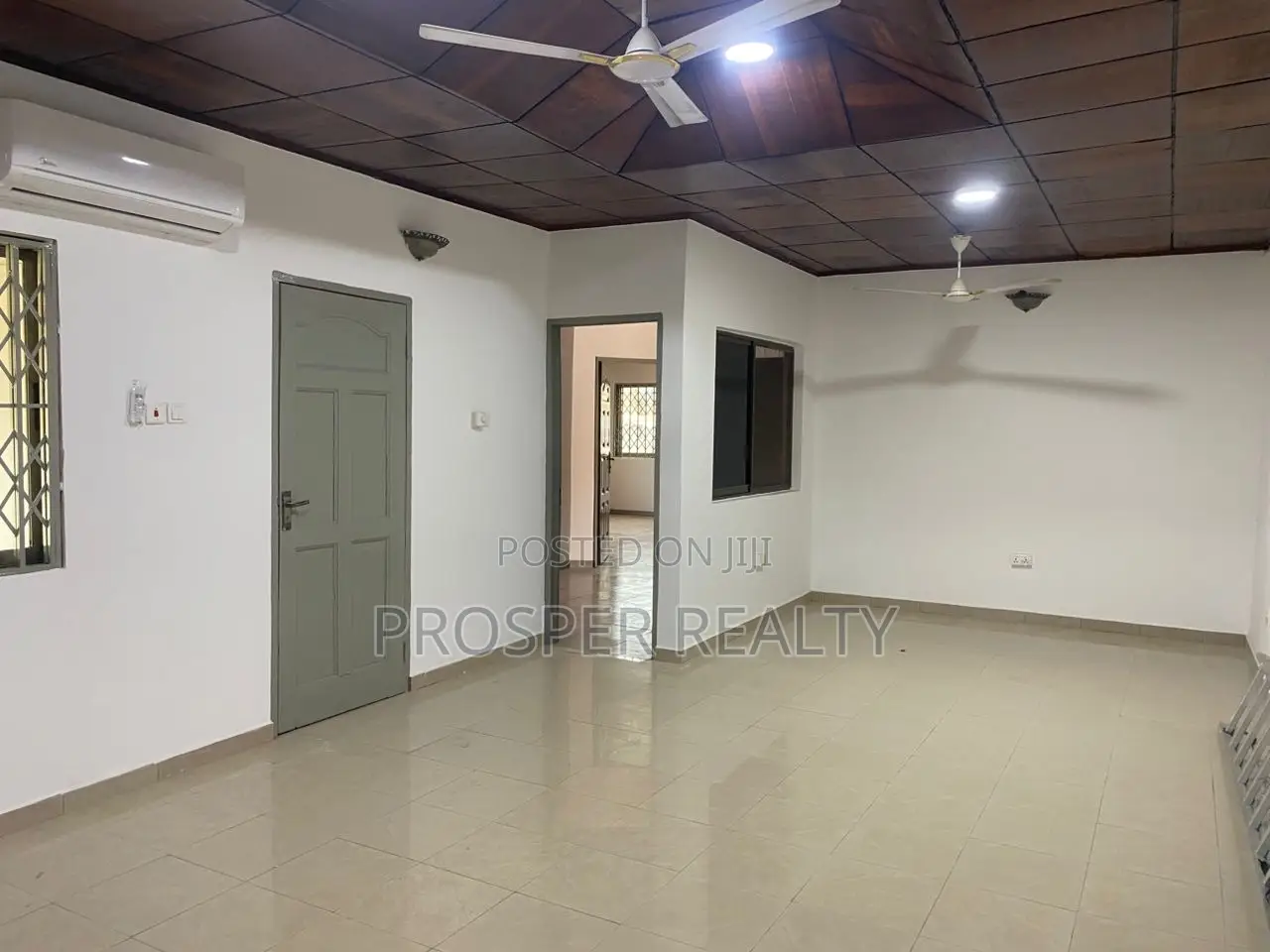3 Bed House/Office Space