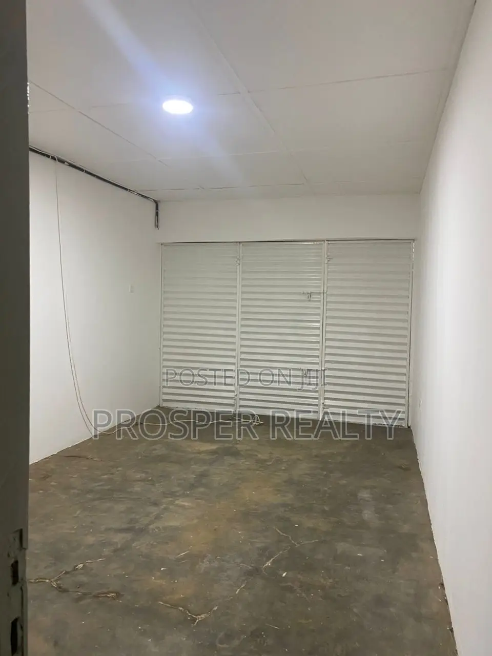 3 Bed House/Office Space