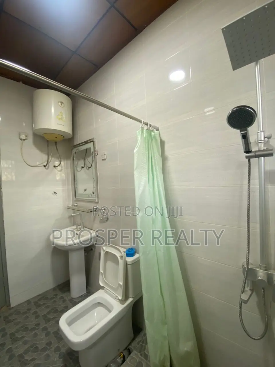 3 Bed House/Office Space