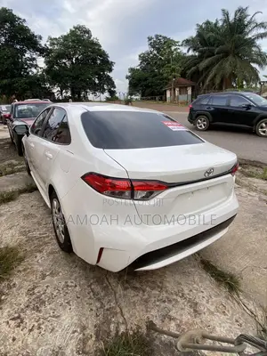 Toyota Corolla 2021 White