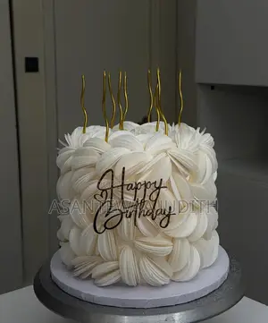 Fancy Cakes Best For Photo Shoot Or Gifts
