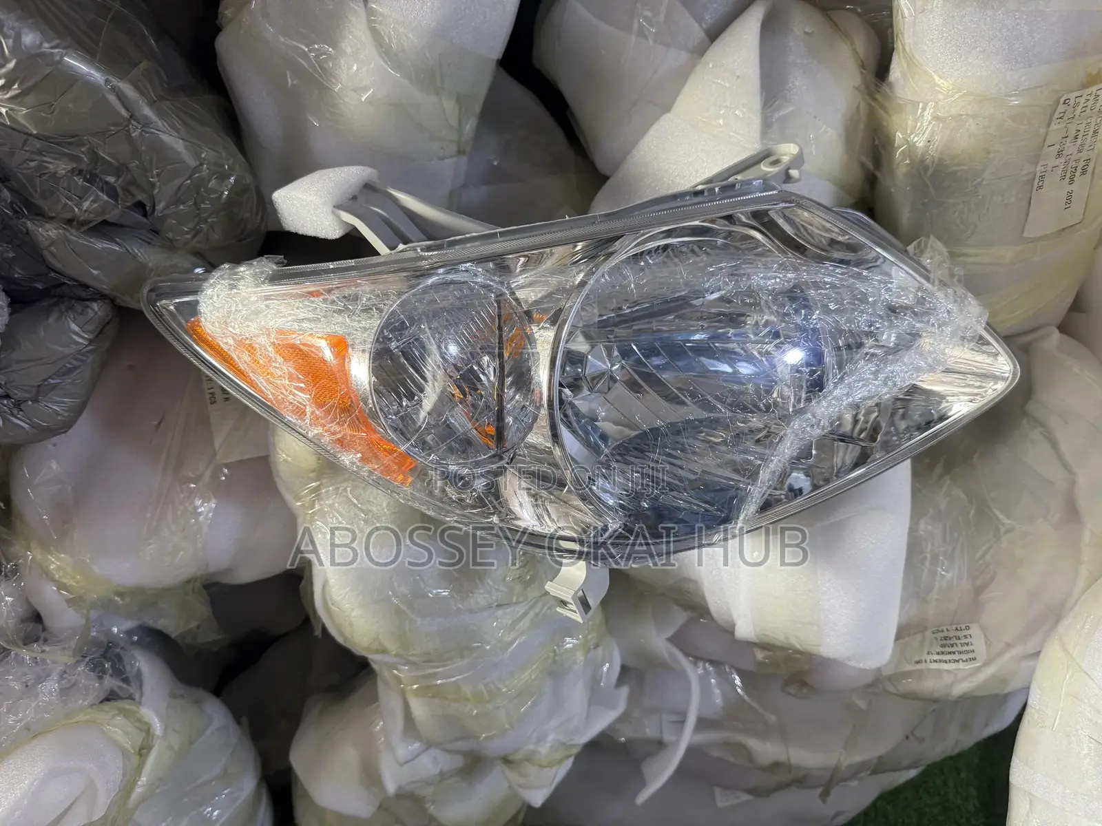 Pontiac Vibe 08 Headlight