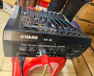 Yamaha Kv40 4channel Professional Mixer