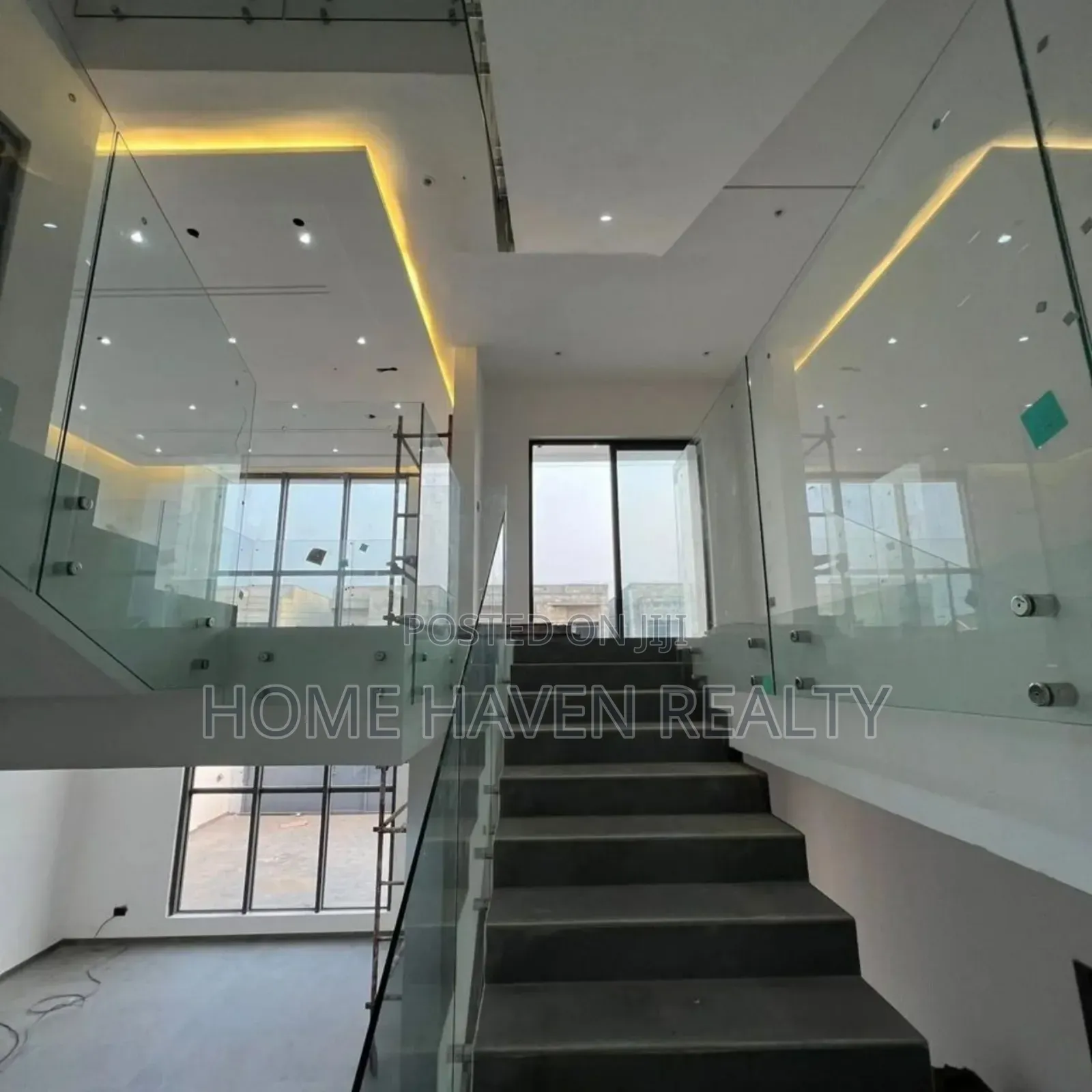 4bdrm House in East Legon, Boundary Road Area for sale