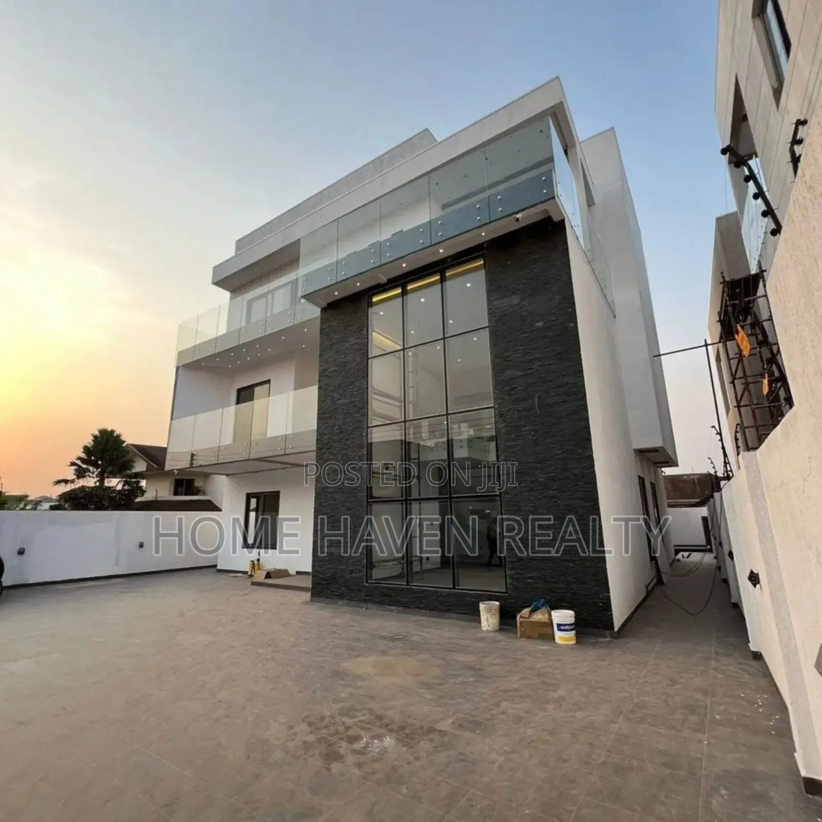 4bdrm House in East Legon, Boundary Road Area for sale