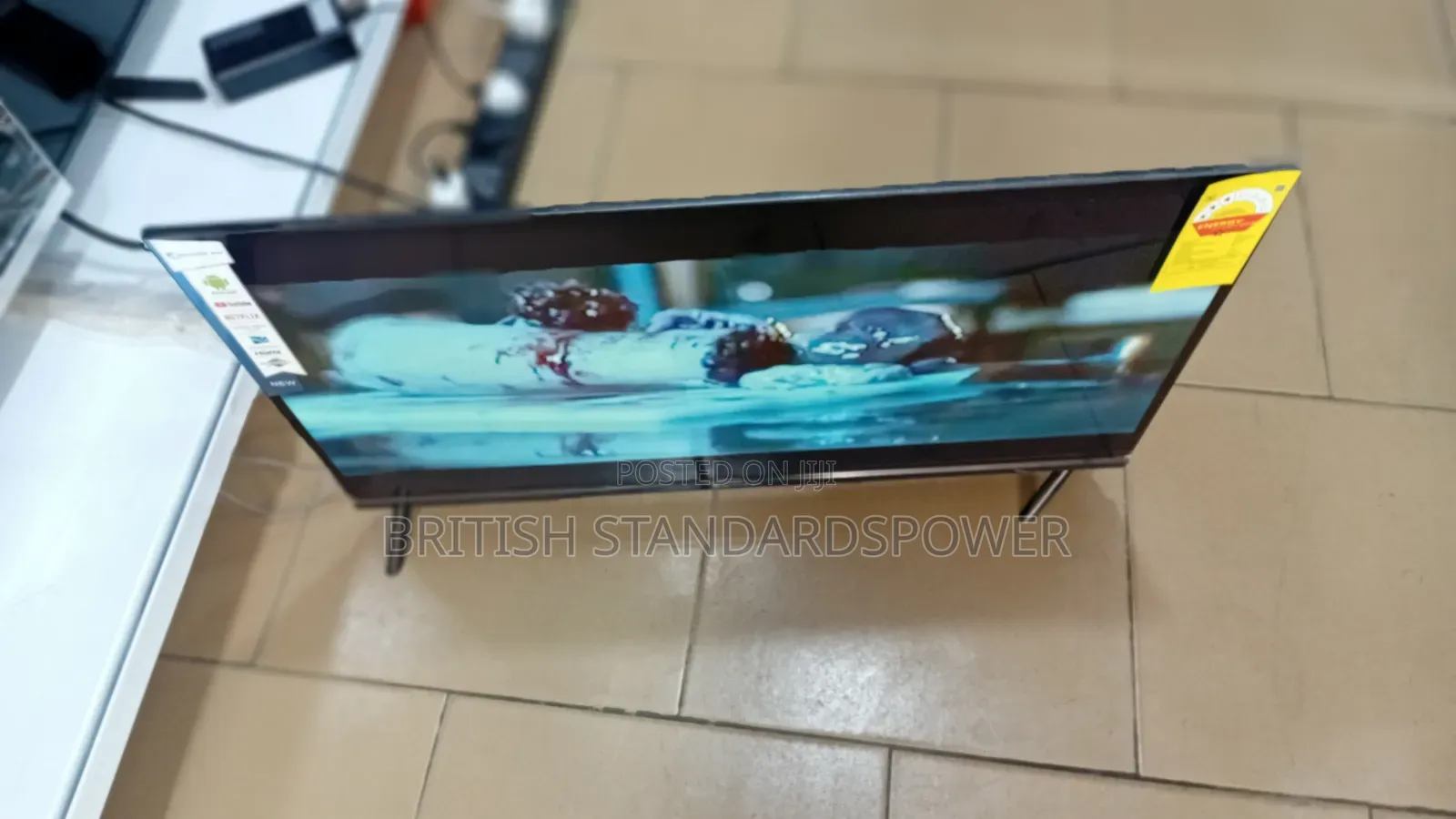 Smart 32" Dolphine Bay Tv