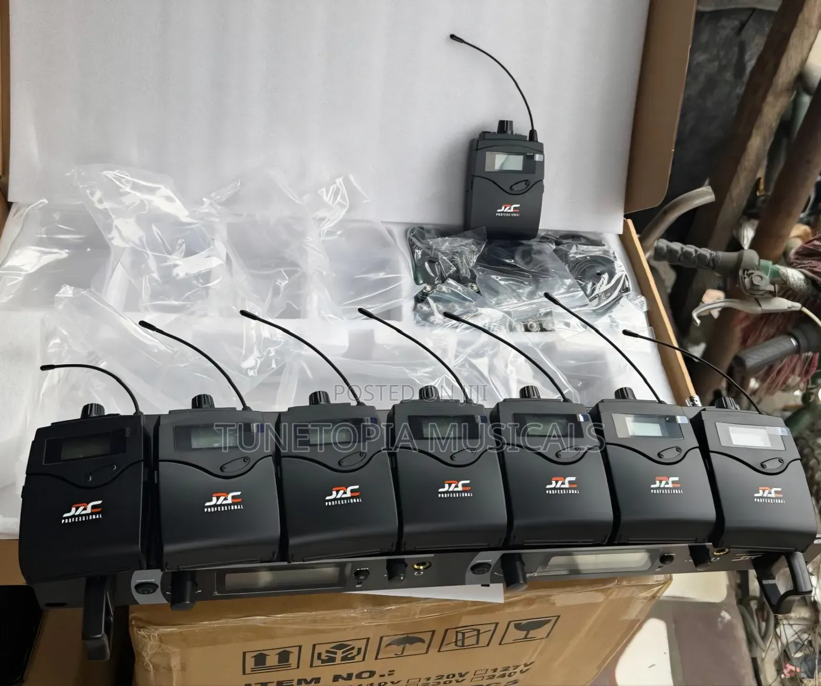 Jac 8in1 Professional Wireless in-Ear Monitor System.