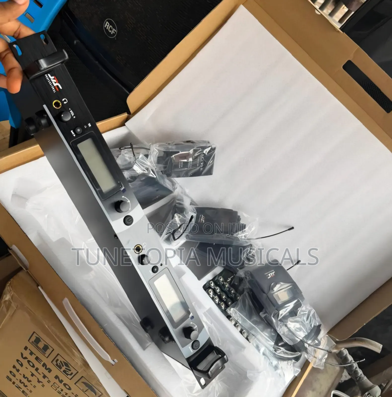 Jac 8in1 Professional Wireless in-Ear Monitor System.