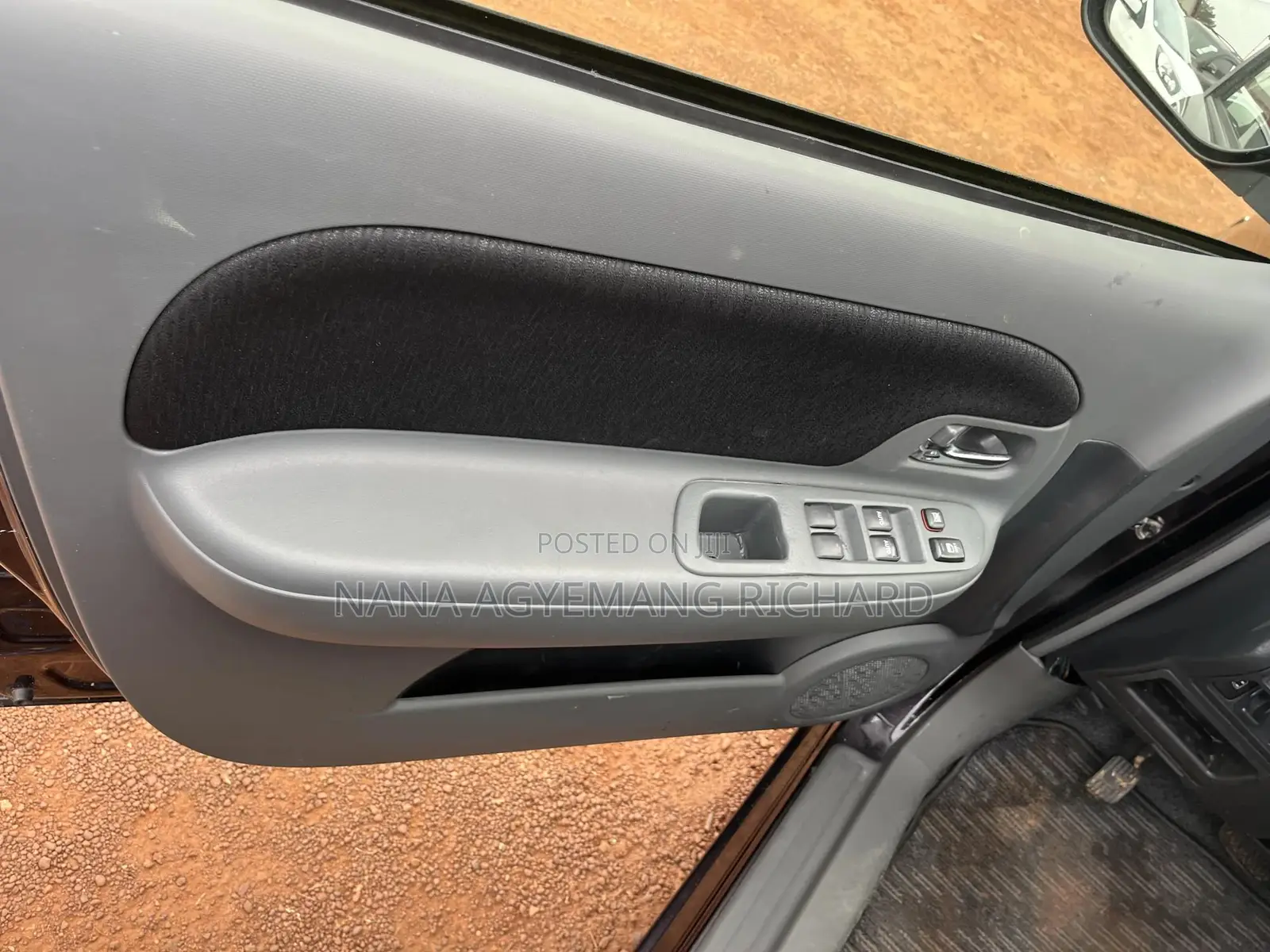 Toyota Sienta 1.5 FWD 2014 Burgundy