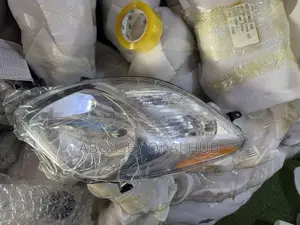 Yaris 2006 Headlight