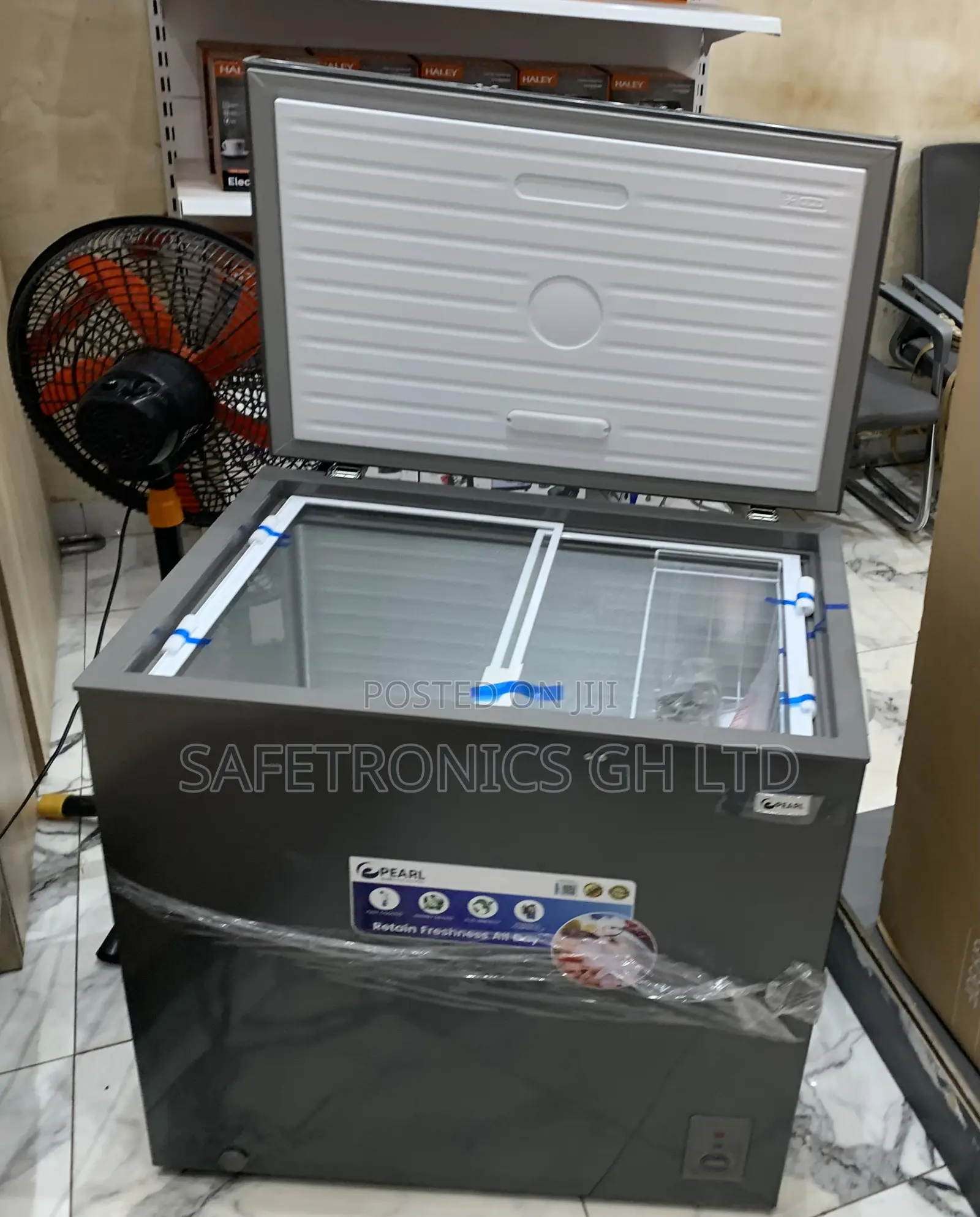Pearl Eco Friendly PCF-2620-13m 1 Door Glass Lid 199 Liters Freezer