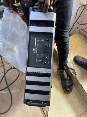 Martin Audio (Mt-2800 Bass Amplifier (