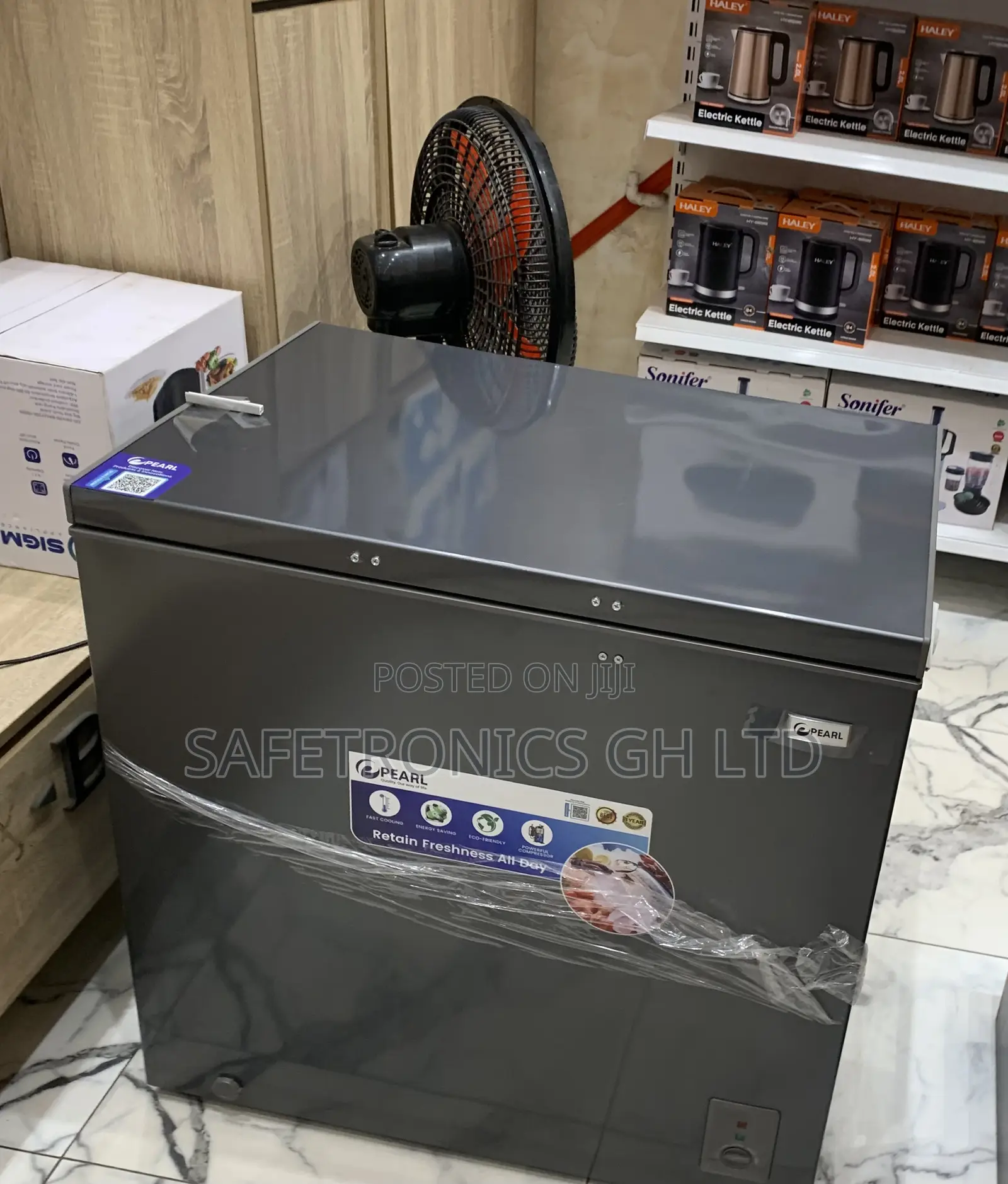 Secure 199 Liters 1 Door PCF-2620-13m Pearl Glass Lid Freezer