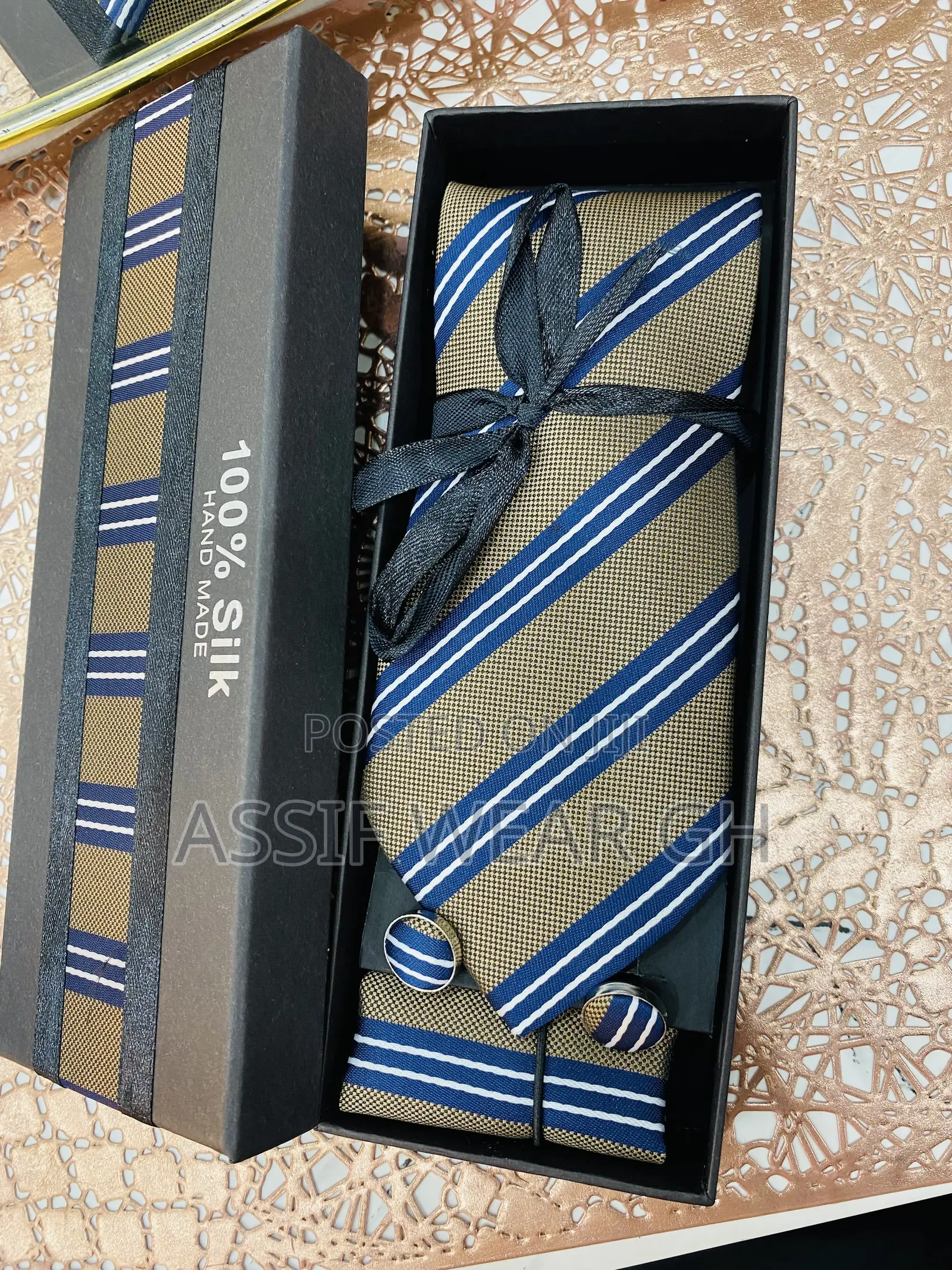 Complete Set of Neck Tie and Accessories