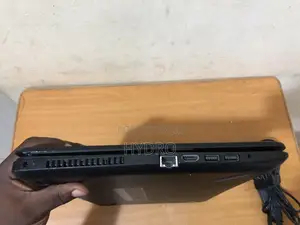 Laptop HP 240 G8 4GB Intel SSD 512GB