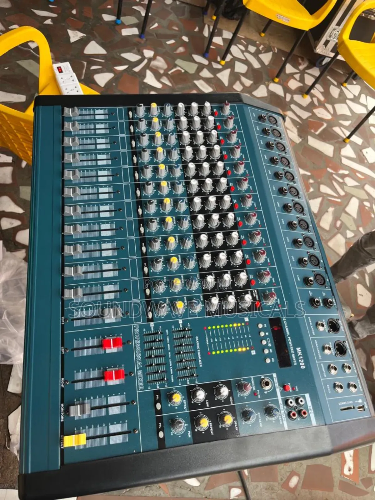 Mk-1200 Powered Mixer