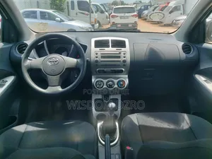 Toyota Urban Cruiser 2010 White