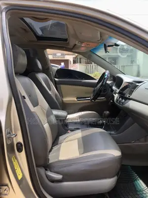 Toyota Camry LE 4dr Sedan (2.4L 4cyl 5A) 2009 Beige
