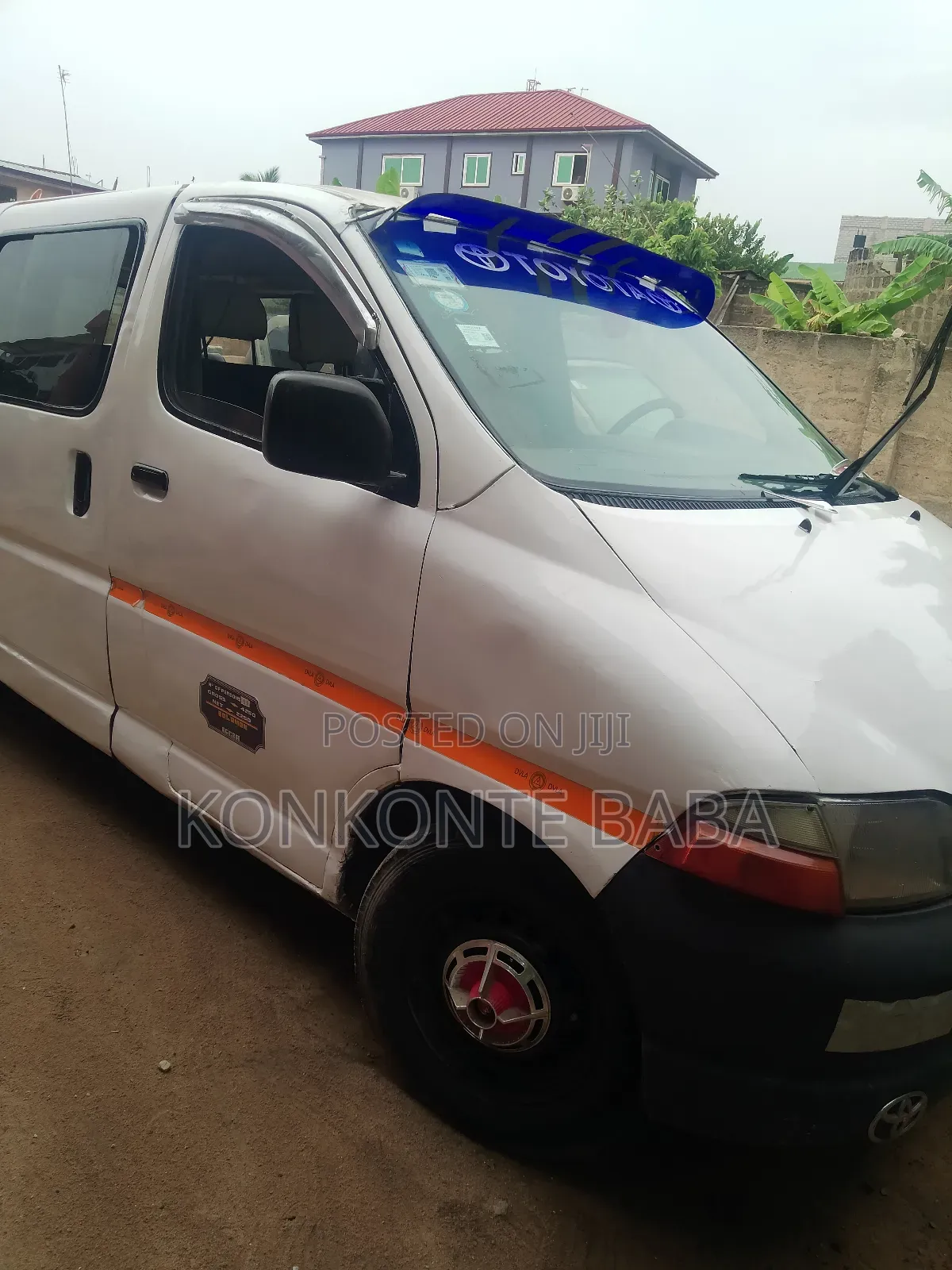 Toyota HiAce 2012 White