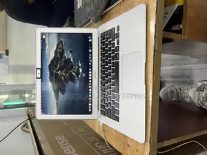 Laptop Apple MacBook 2015 4GB Intel Core i5 HDD 250GB