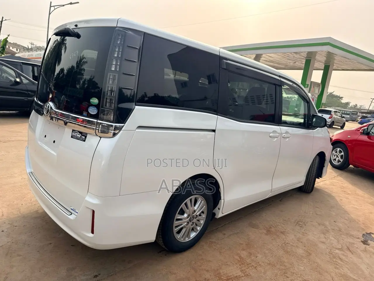 Toyota Voxy 2015 White