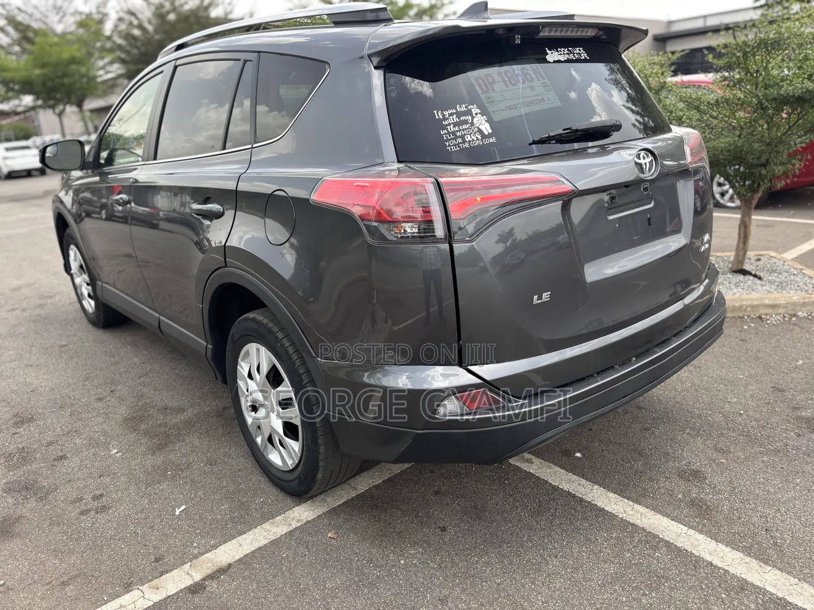 Toyota RAV4 LE 4dr SUV AWD (2.5L 4cyl 6A) 2018 Gray
