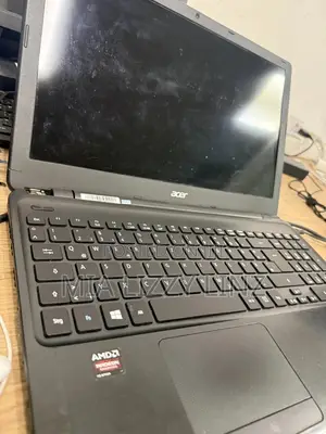 Laptop Acer Aspire E1-572G 8GB Intel Core i5 HDD 500GB