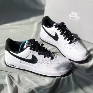 Nanaba Sneakers