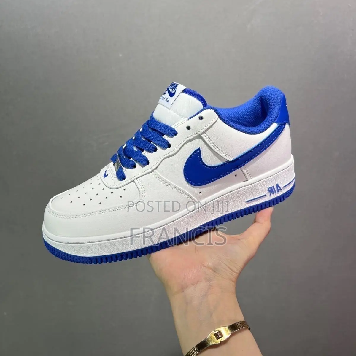 Nanaba Sneakers